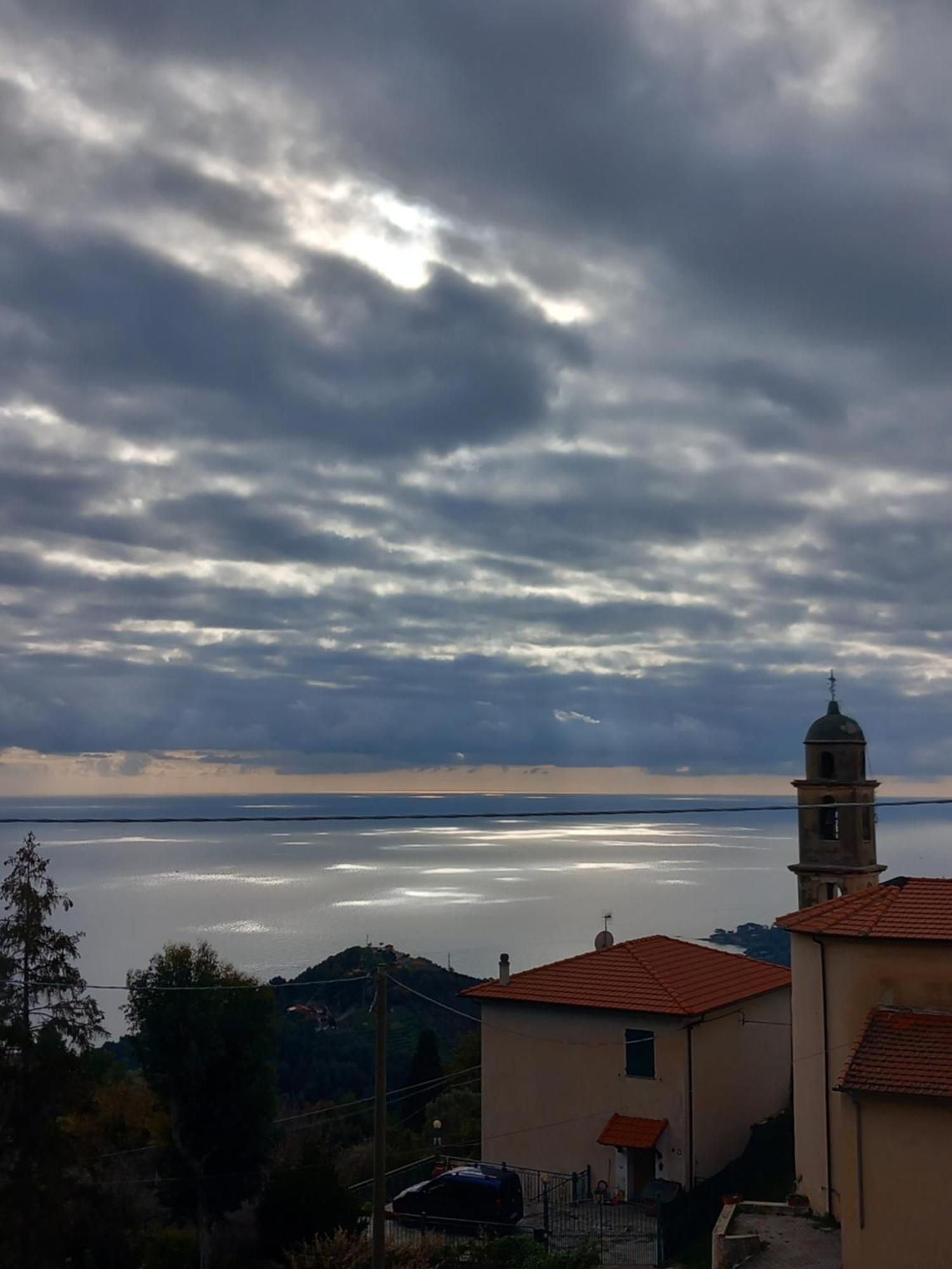 Dolci Risvegli Appartamento Vista Mare Ventimiglia Exteriör bild