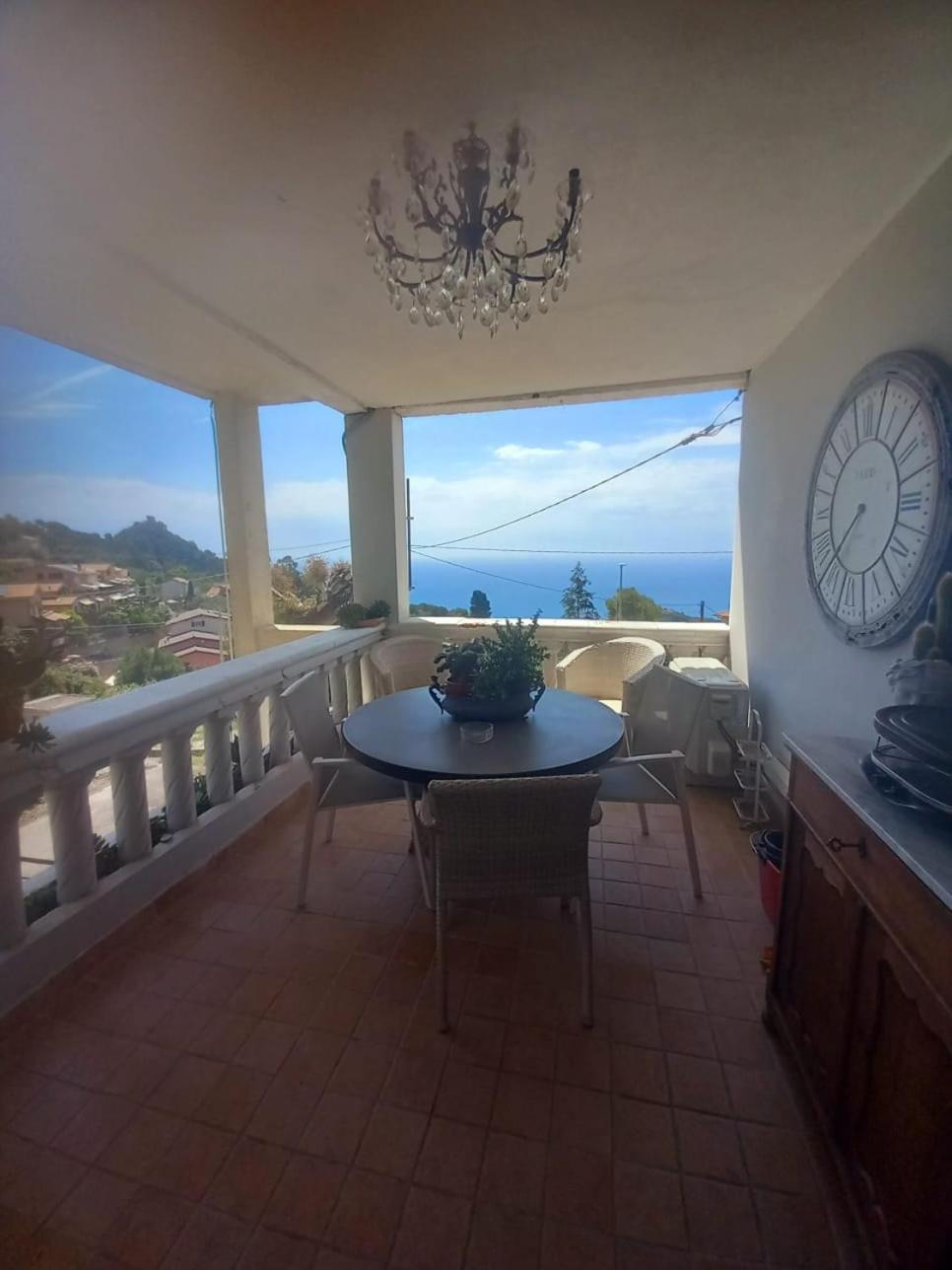 Dolci Risvegli Appartamento Vista Mare Ventimiglia Rum bild